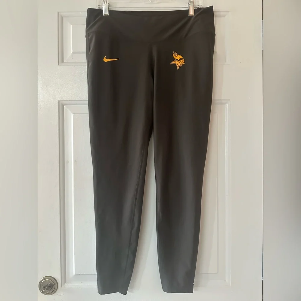 Nike Dri Fit Minnesota Vikings Leggings Women’s.‎ Size XL